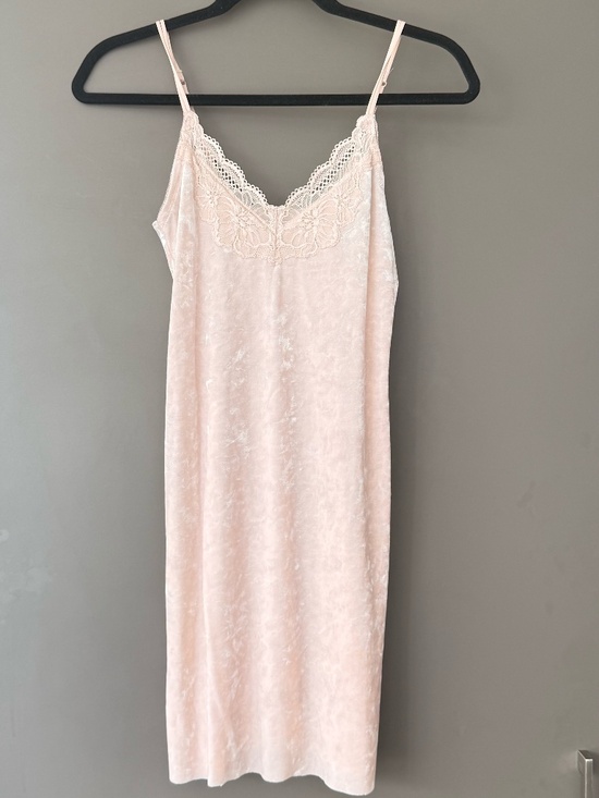 Dresses & Skirts - Pink Velour Slip Dress Women’s Size S Lace Trim Soft Lounge Nightdress